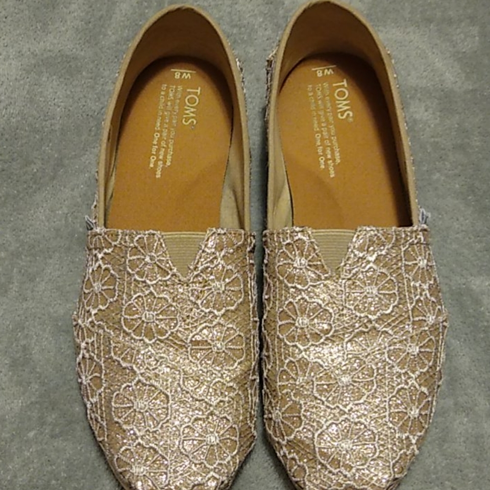 Toms